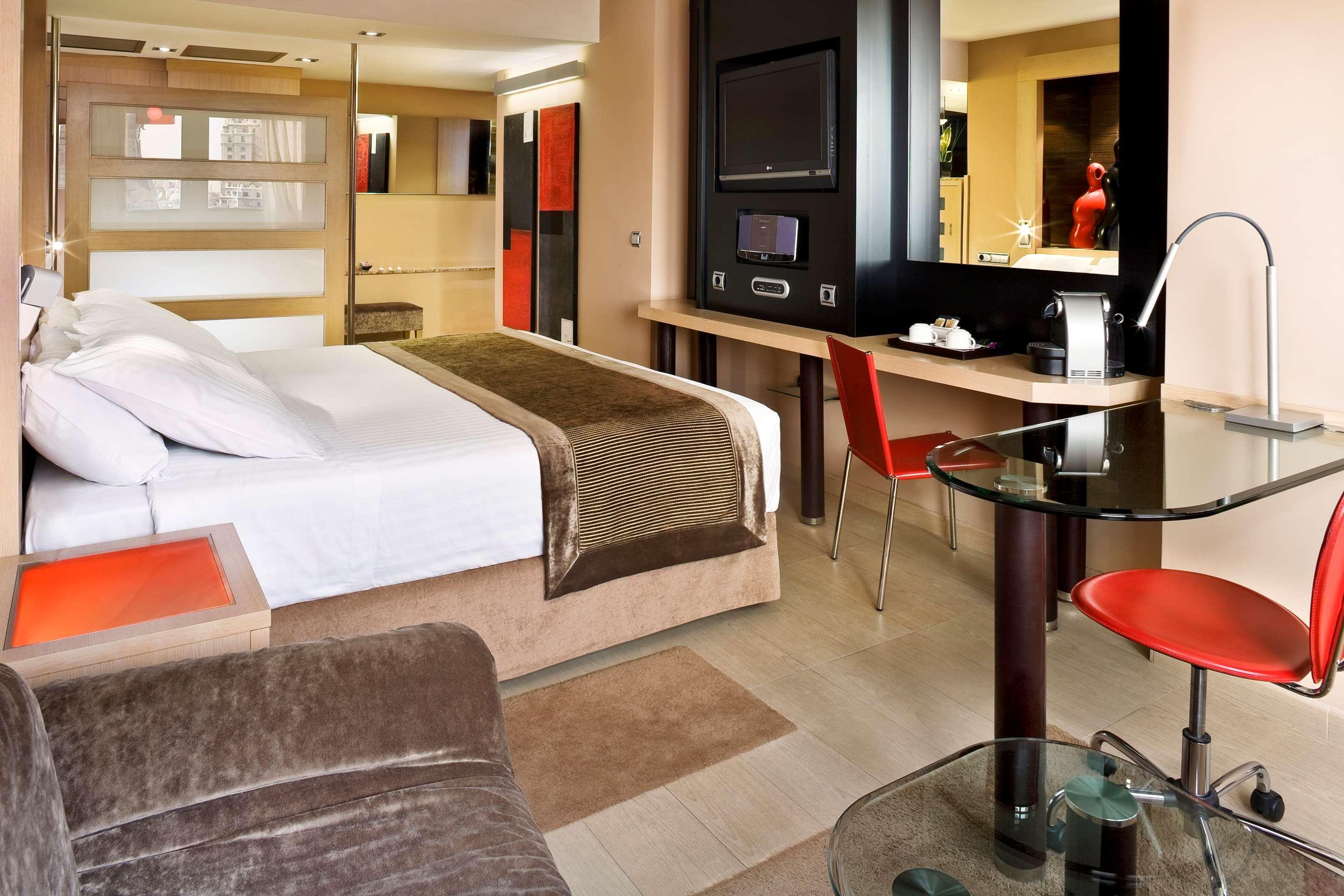 Hotel Melia Princesa 5*