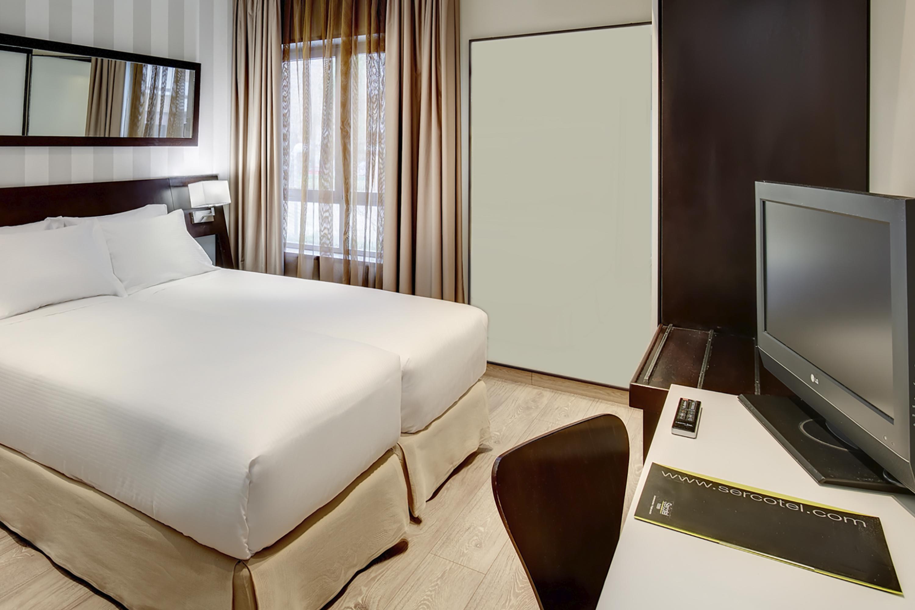 Sercotel Aeropuerto Hotel 4*