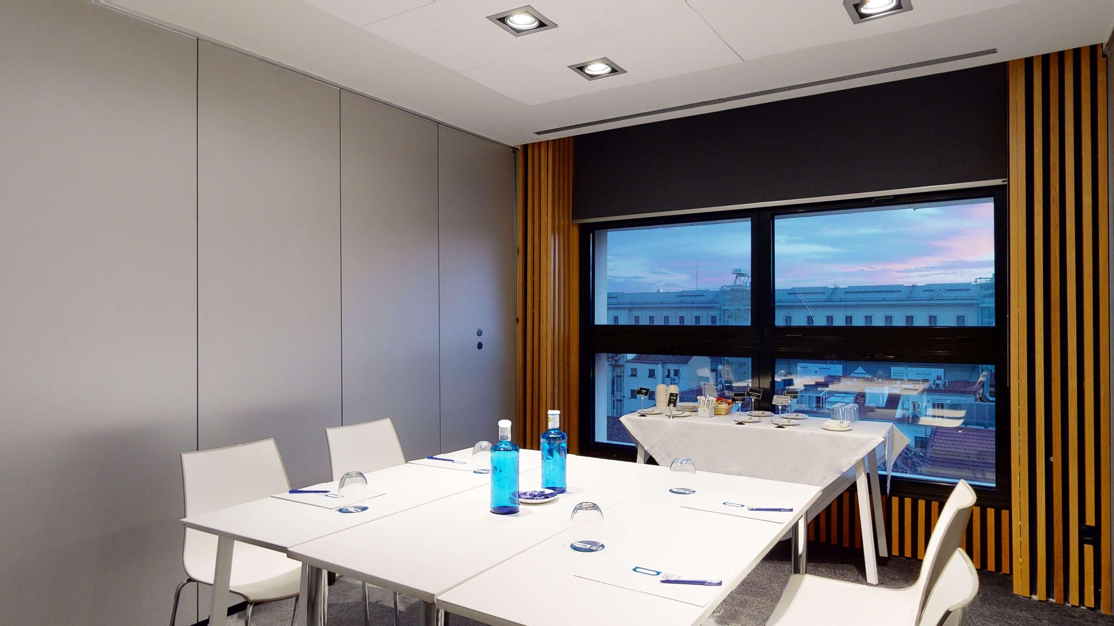 Radisson Red 4* Madrid