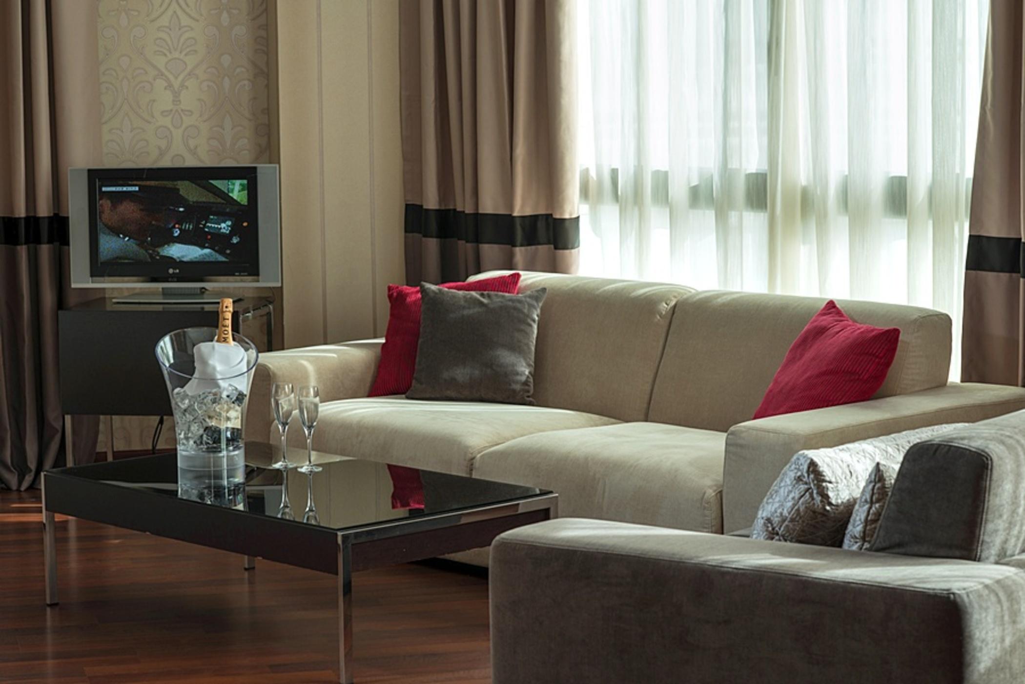 Radisson Red