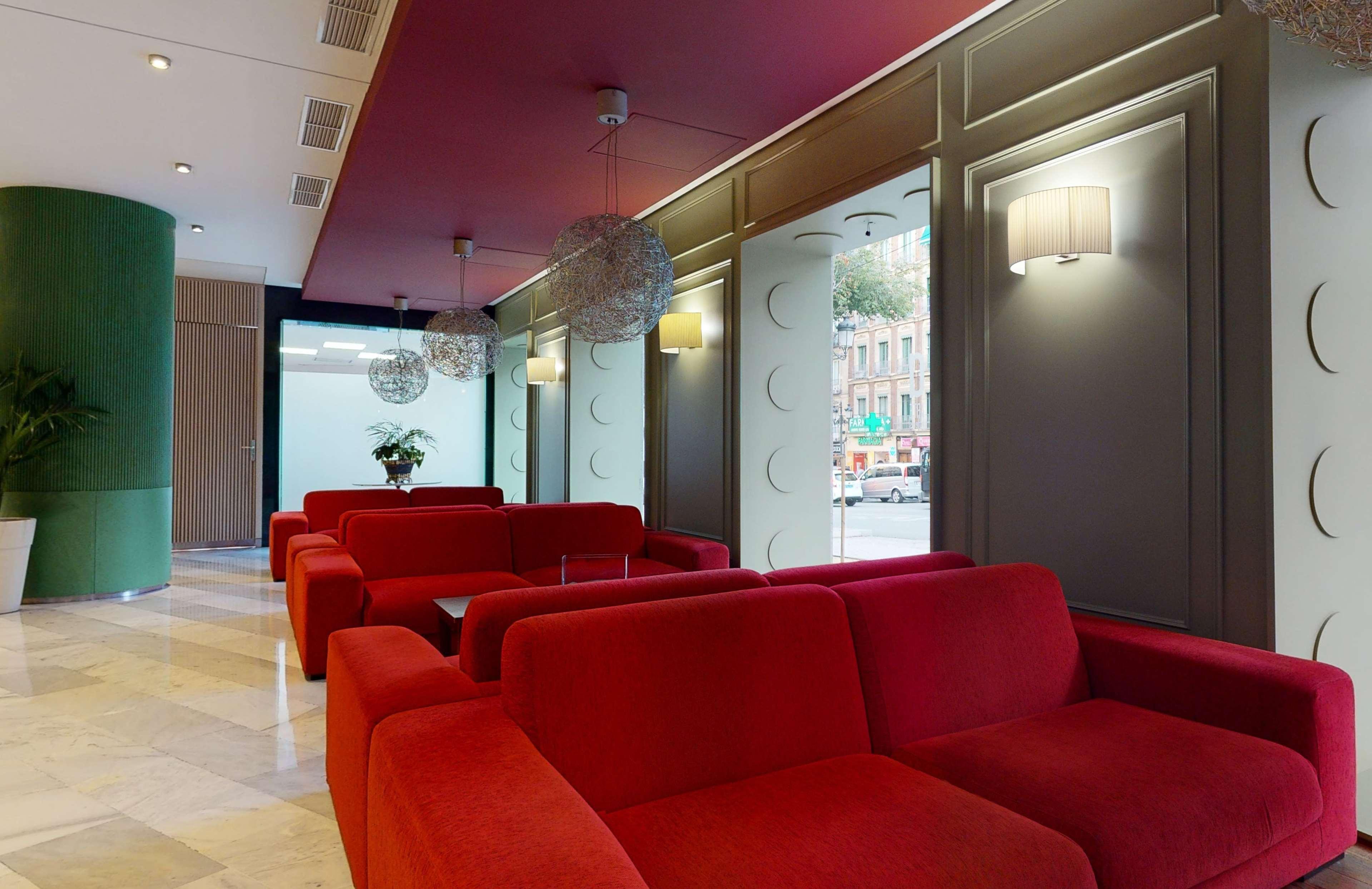 Radisson Red 4*
