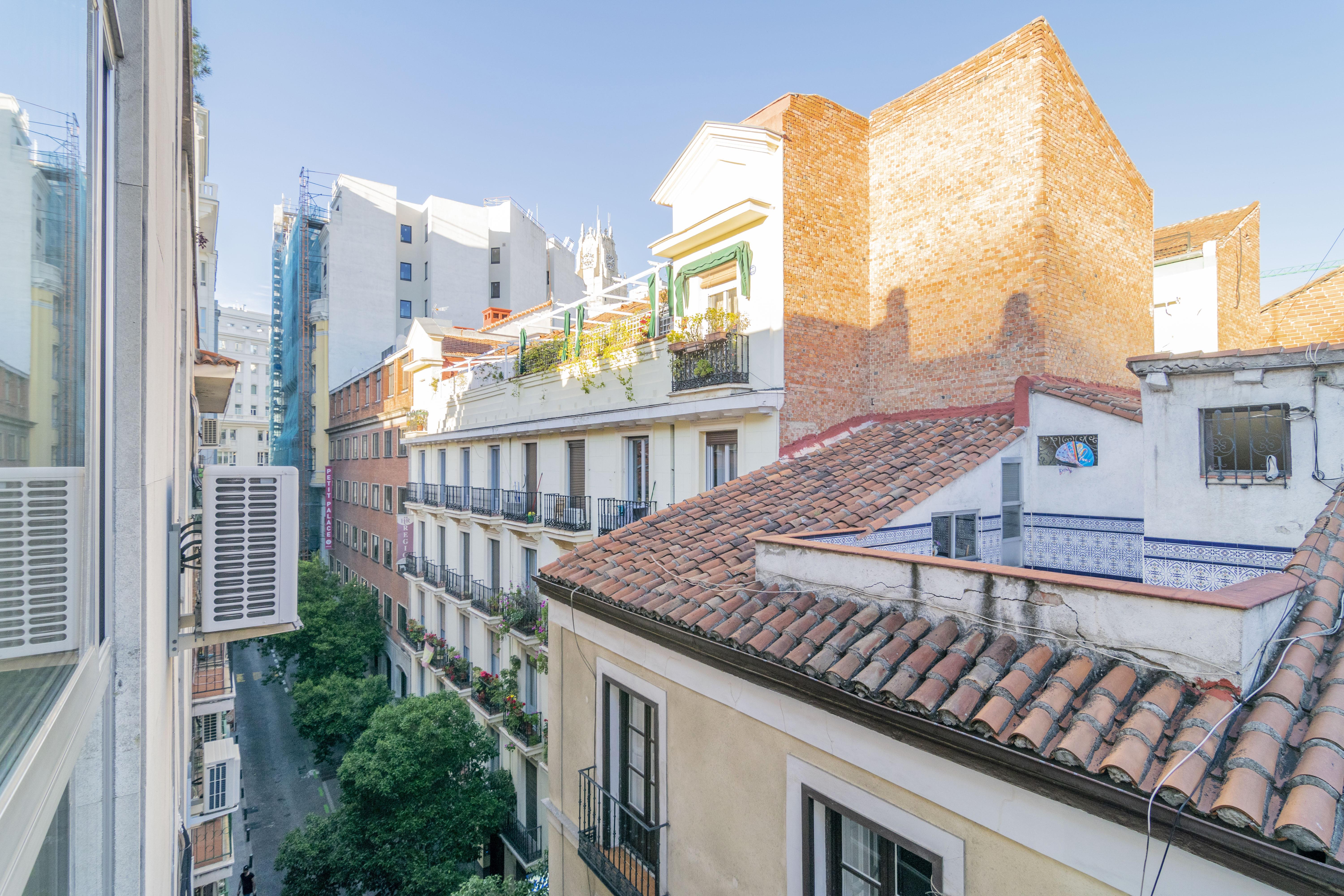 Far Gran Via Hostel
