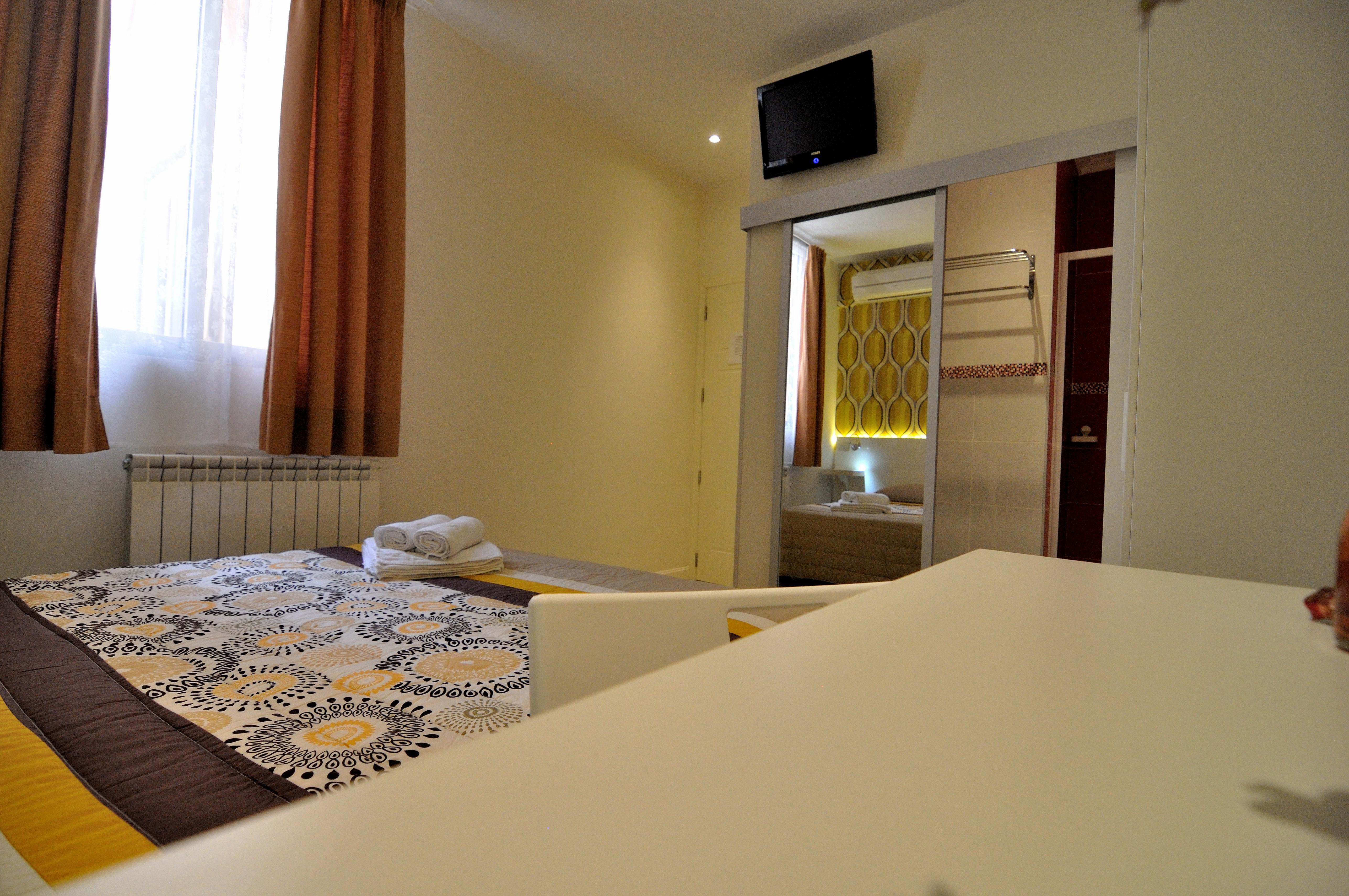 Far Plaza Mayor Hostal Madrid