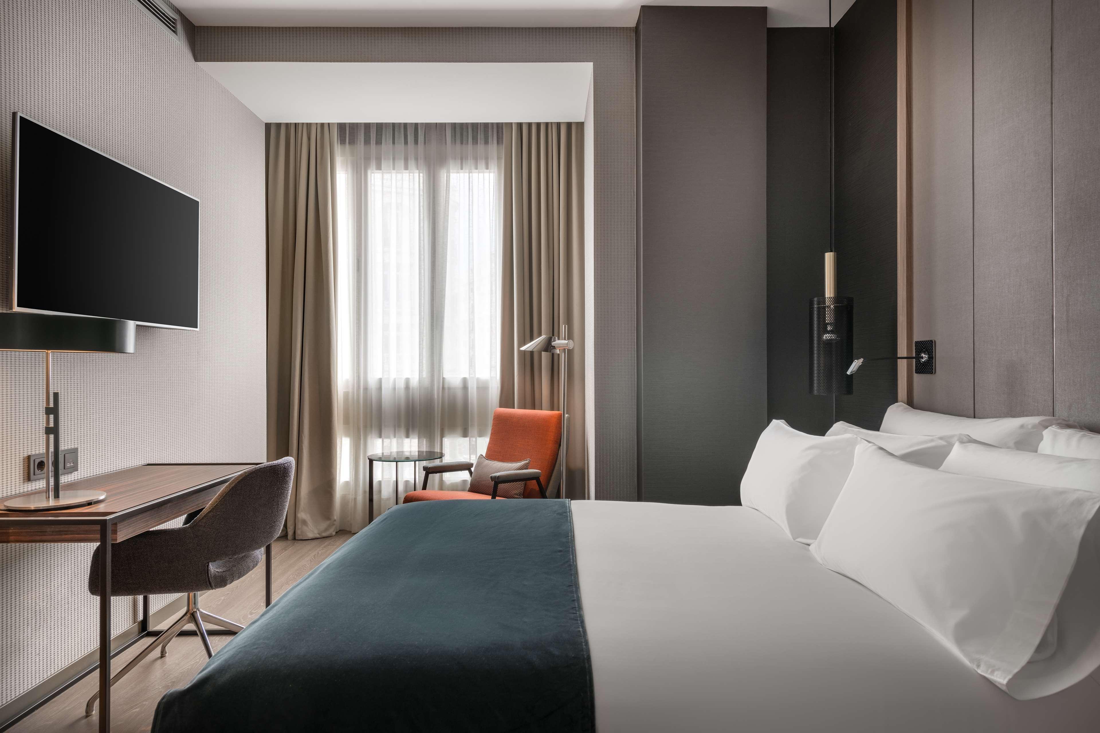 Nh Collection Gran Vía Hotel 4*