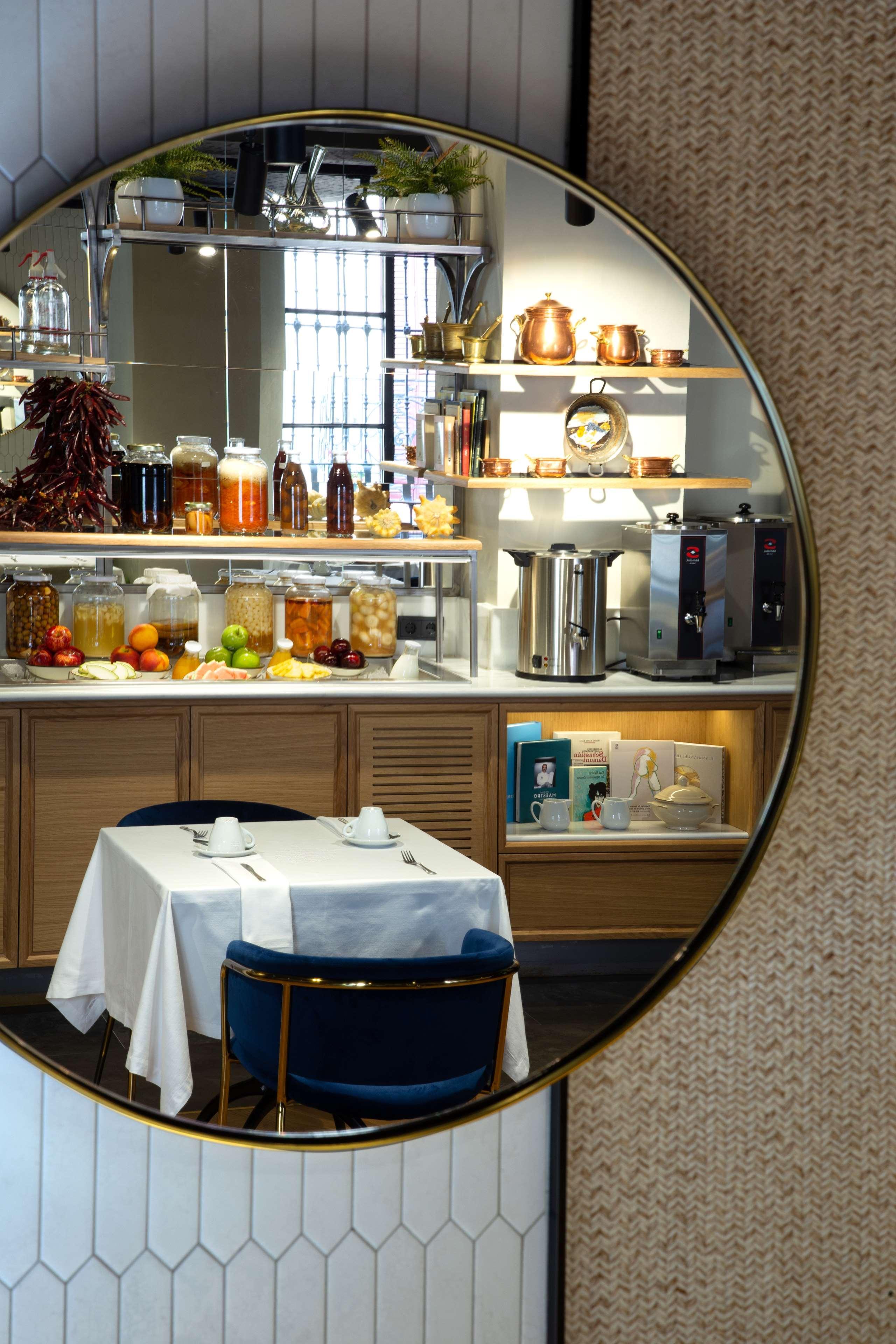 Atocha Madrid, Tapestry Collection By Hilton 4* Madrid