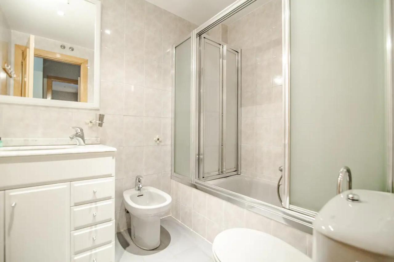 Bright Flat Parking/wanda Metropolitano/airport Apartamento *