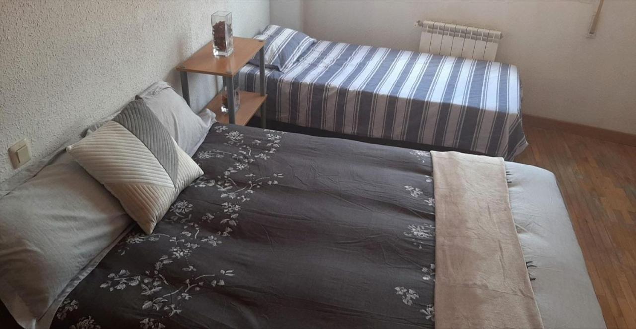 Habitacion, Muy Amplia Y Luminosa, Muy Cerca Del Centro A 15 Min En El Metro A Sol Y Gran Via Homestay