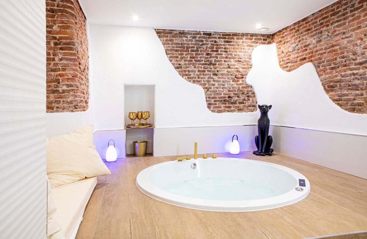 Lujoso Con Jacuzzi En Lavapies Madrid