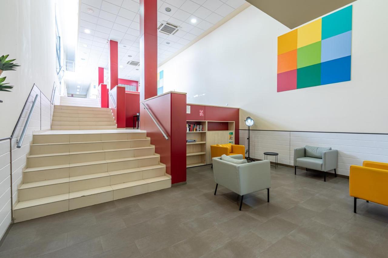 Residencia Universitaria Erasmo * Madrid