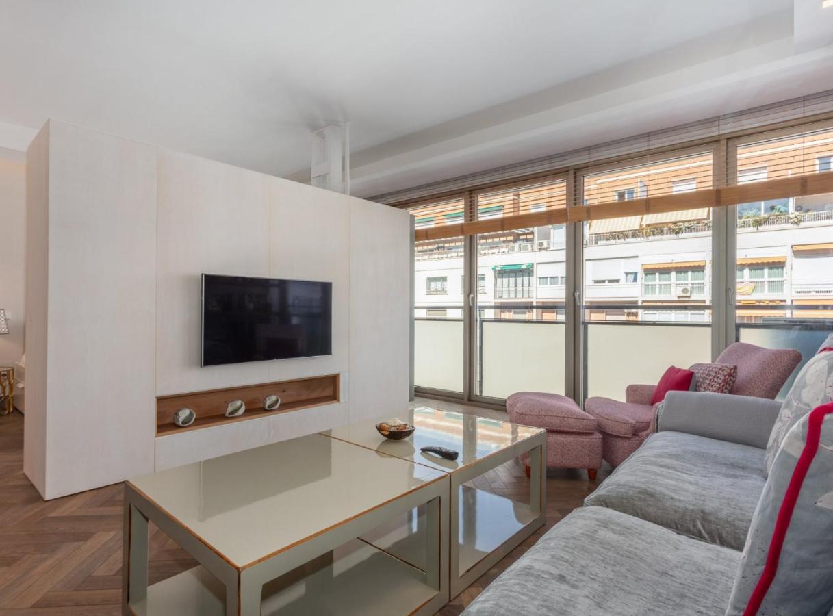 Perfect Place For 2 Next To The Stadium Of Real Doctor Fleming I * Madrid
