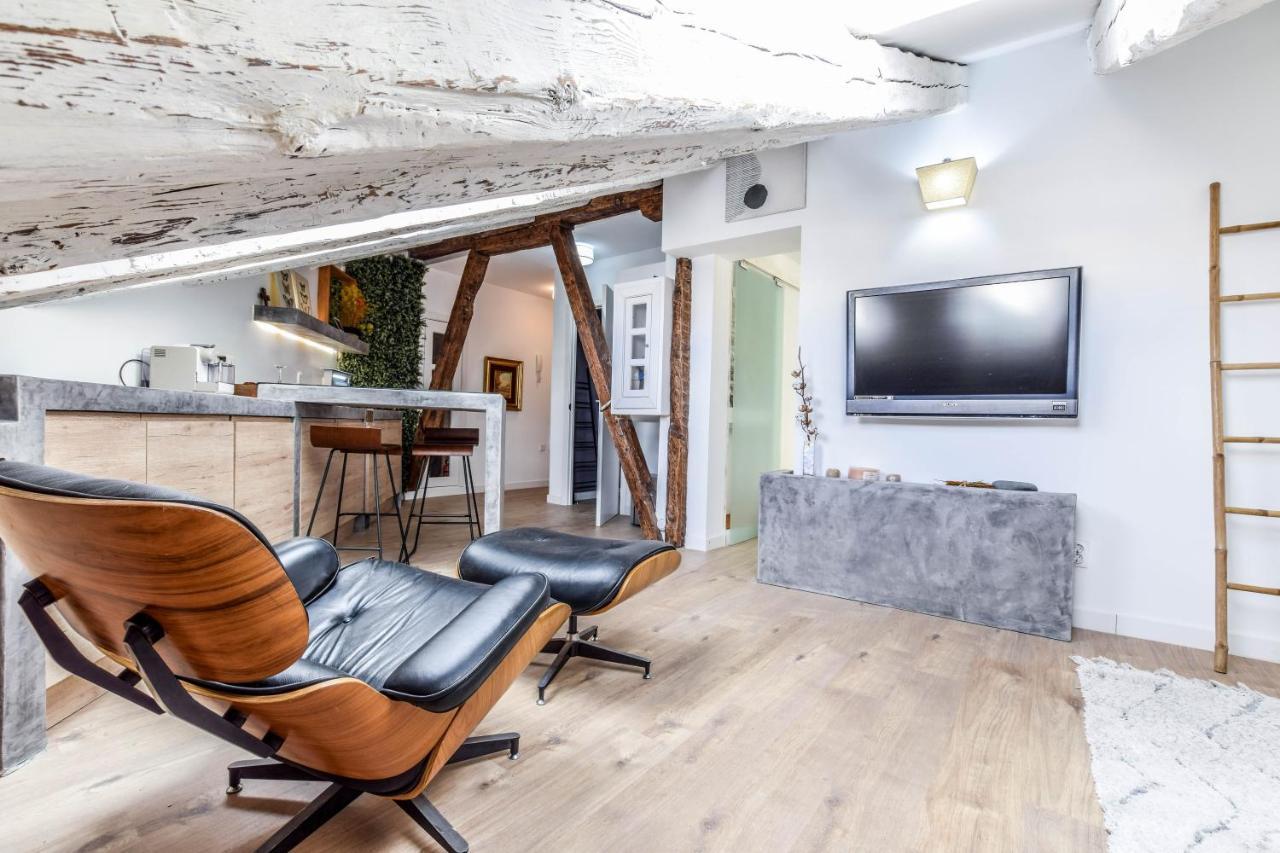 Charming Atico La Latina Apartment