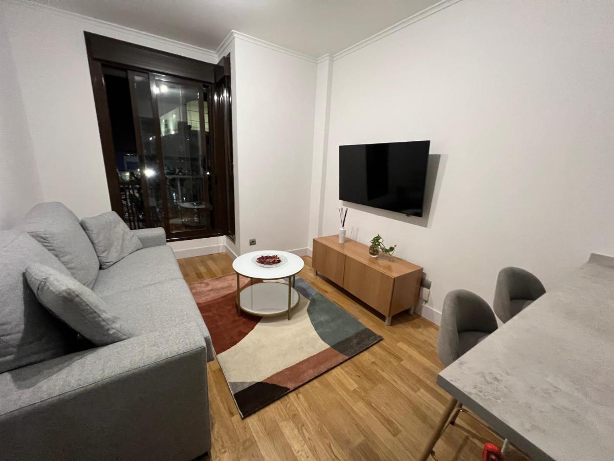 Apartamento P4 Airport, Estadio Civitas, Ifema, Barajas Y Rejas Madrid