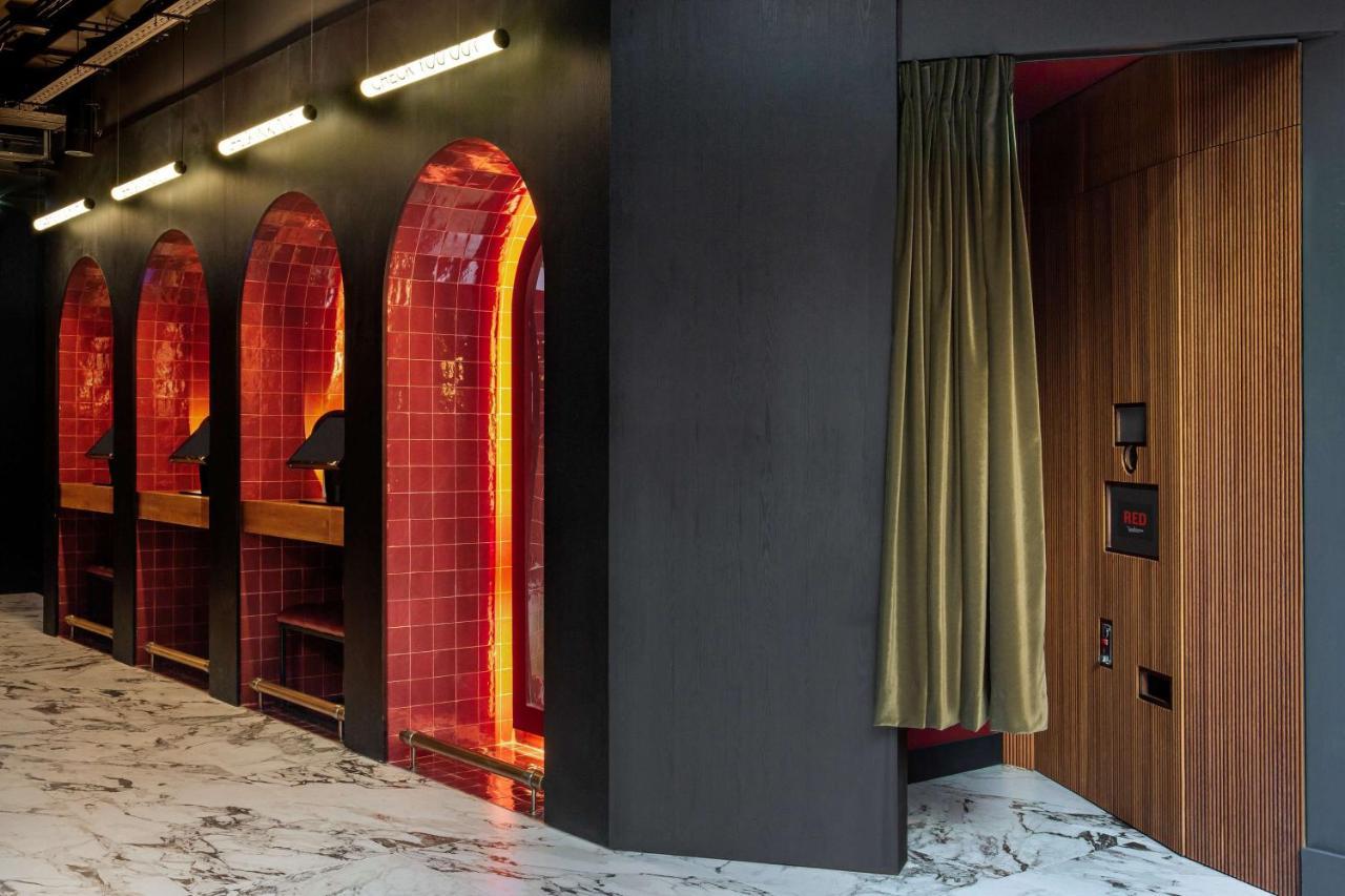 Radisson Red