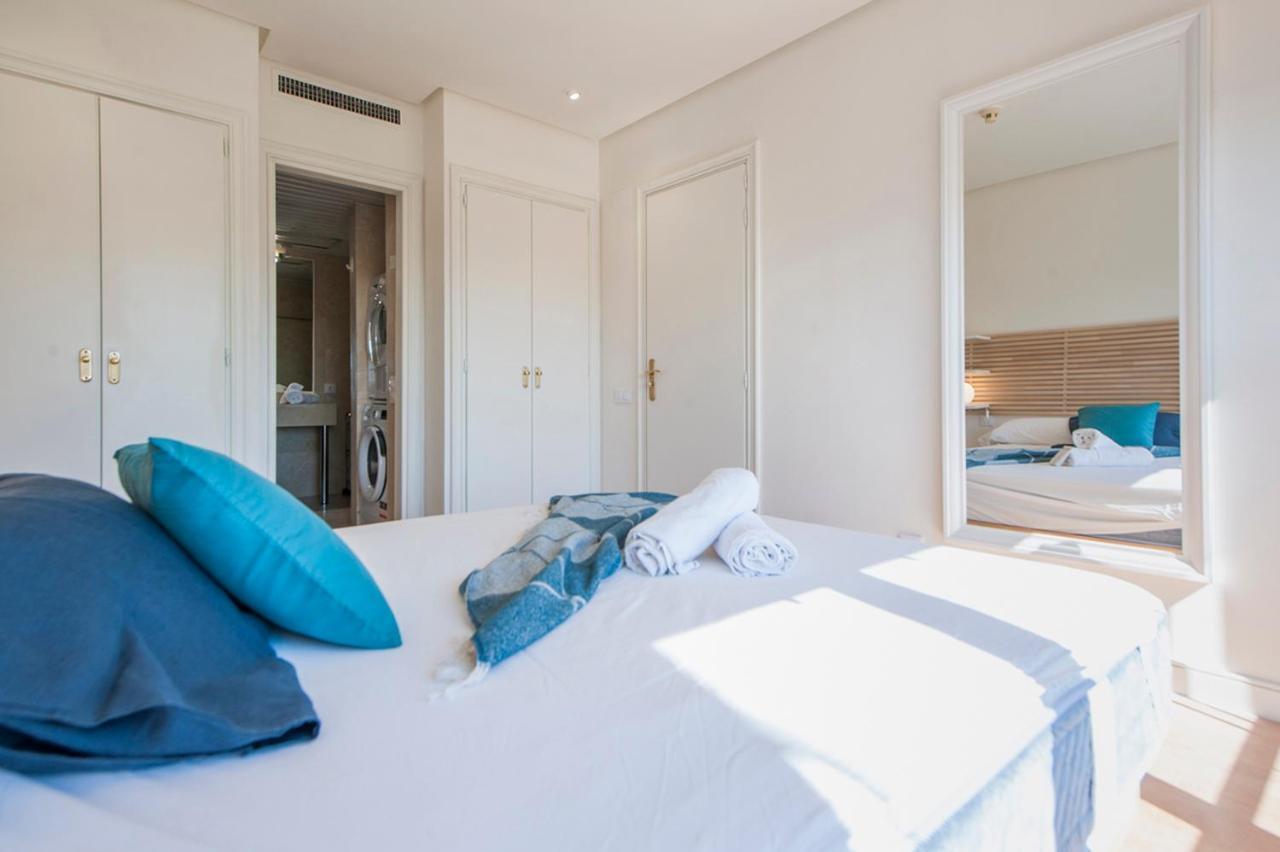 Apartamento Luminoso Y Elegante En Urbanización De Lujo En Aravaca – / Con Piscina, Gimnasio Y Parking Privado Con Portero Y Vigilancia Madrid