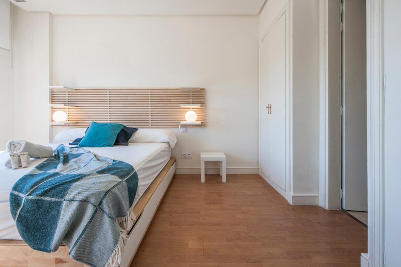 Luminoso Y Elegante En Urbanizacion De Lujo En Aravaca - / Con Piscina, Gimnasio Y Parking Privado Con Portero Y Vigilancia Apartment