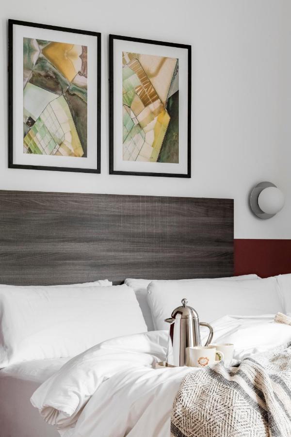 Bob W Arte Apartahotel