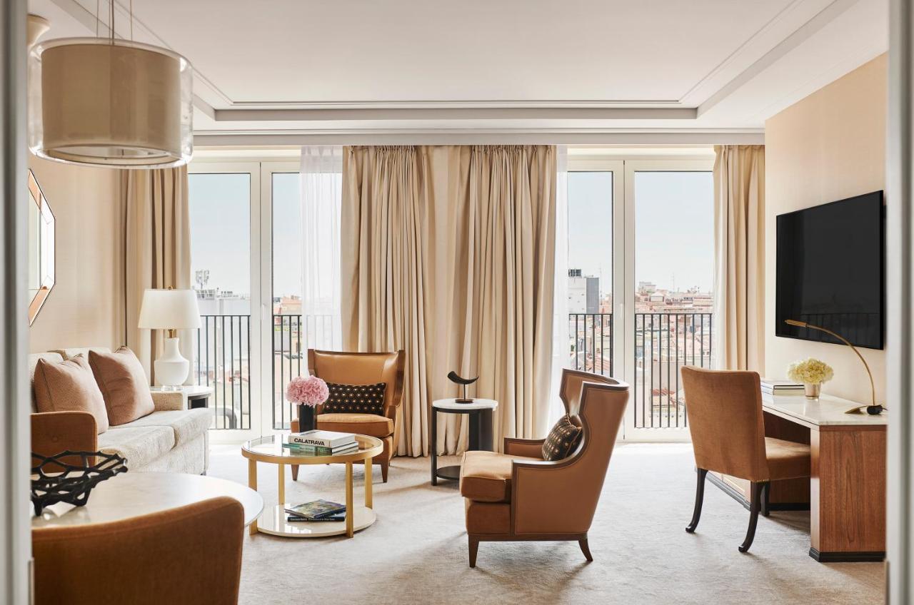 Four Seasons Hotel 5*