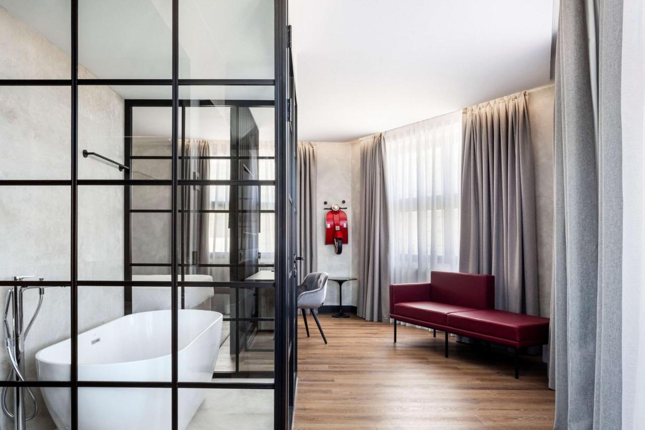 Hotel Radisson Red