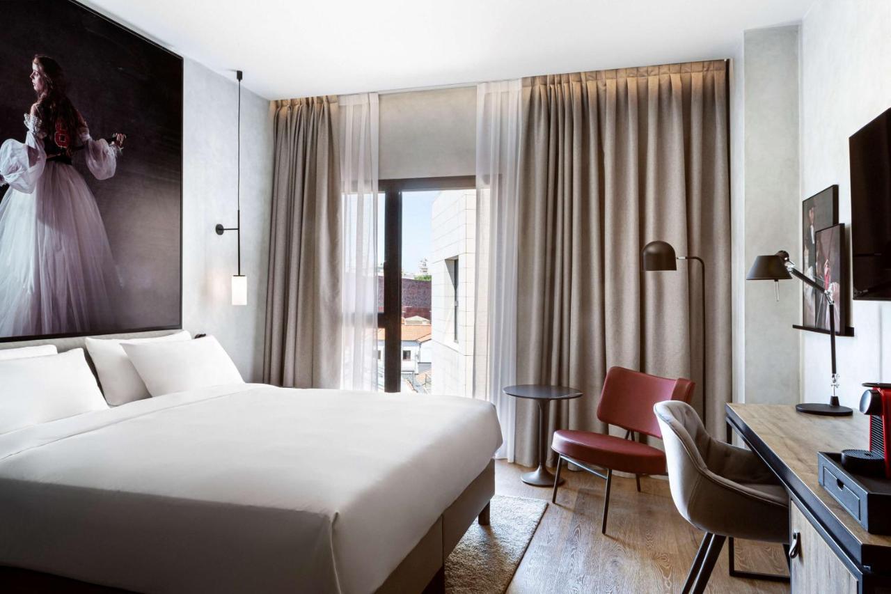 Radisson Red Hotel 4*