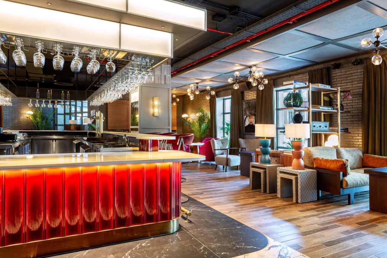 Hotel Radisson Red 4*