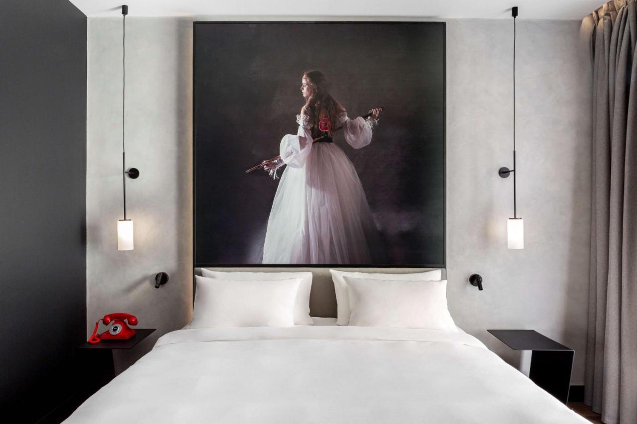 Hotel Radisson Red 4*