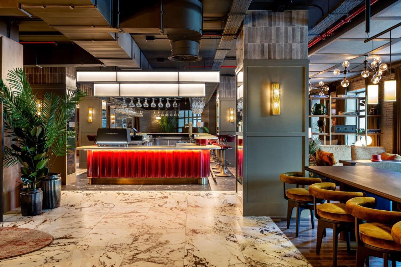 Radisson Red 4*