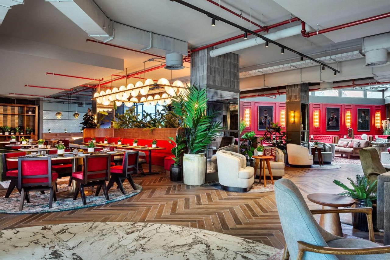Radisson Red Hotel 4*