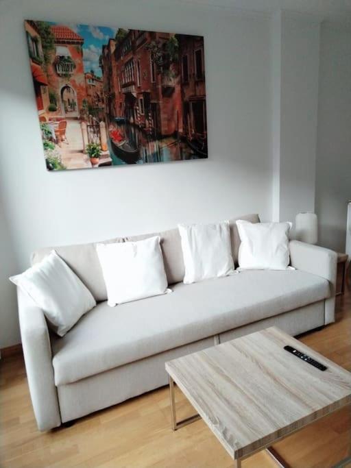 Amplio, Luminoso Y Confortable. Apartamento Madrid