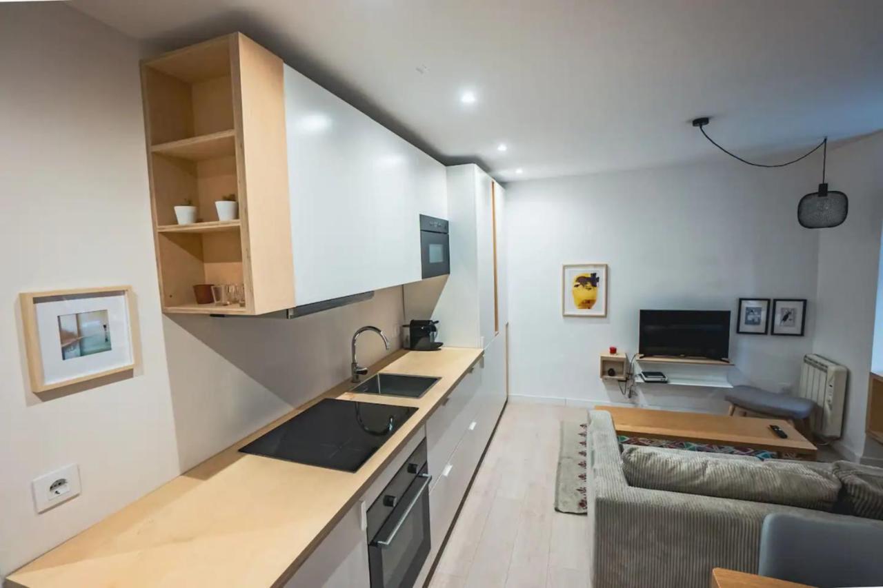 Bright Centric Studio In La Latina *