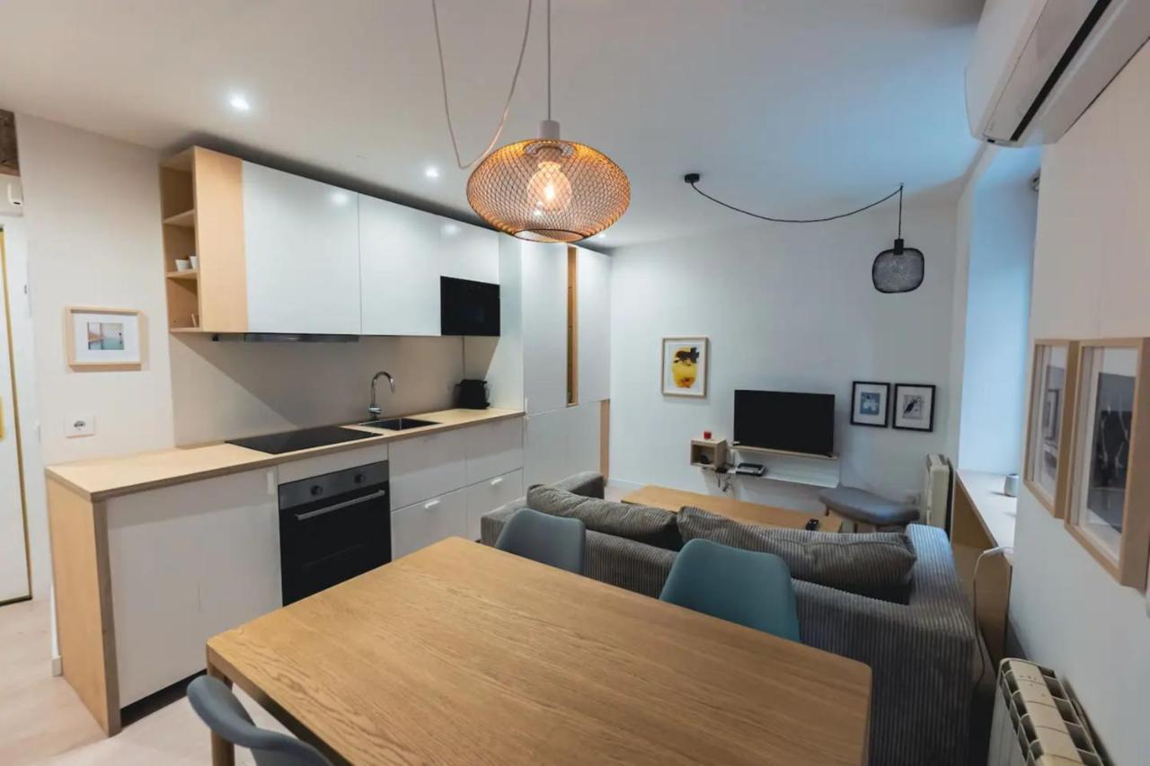 Bright Centric Studio In La Latina Madrid