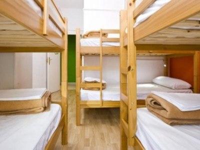 Hostal Motion *