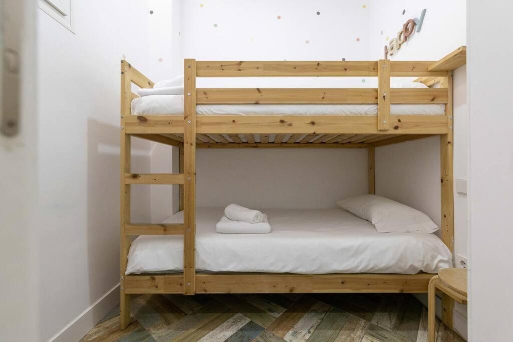 Amplio Apartamento 2hab, 2 Banos En Calle Mayor Madrid