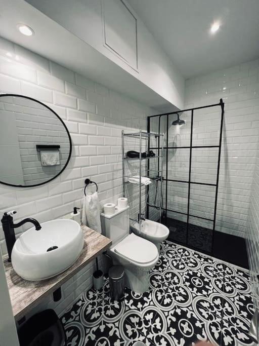 Apartment C/cabeza Cool Apt 7 Al Lado D Tirso De Molina Madrid