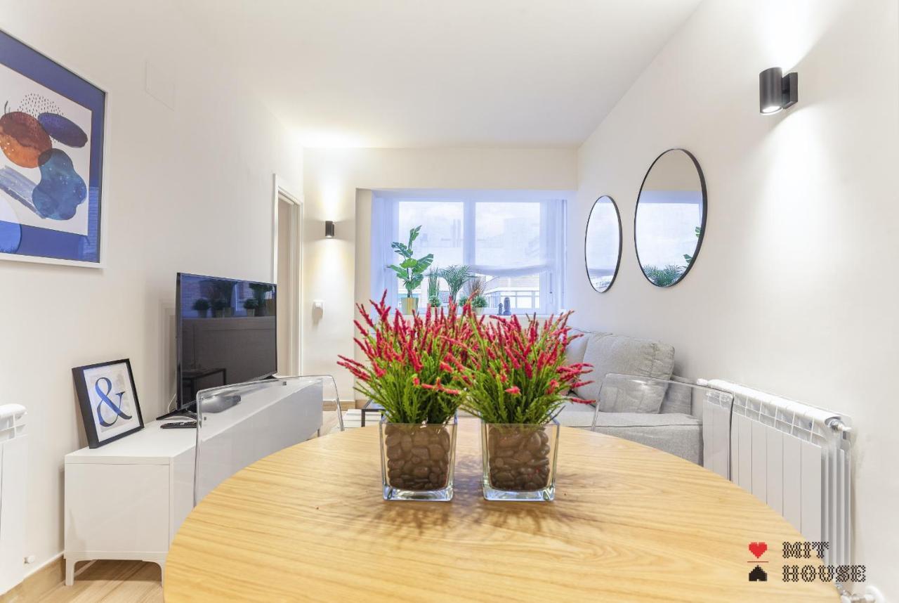 Mit House Puerta De America Iv En *