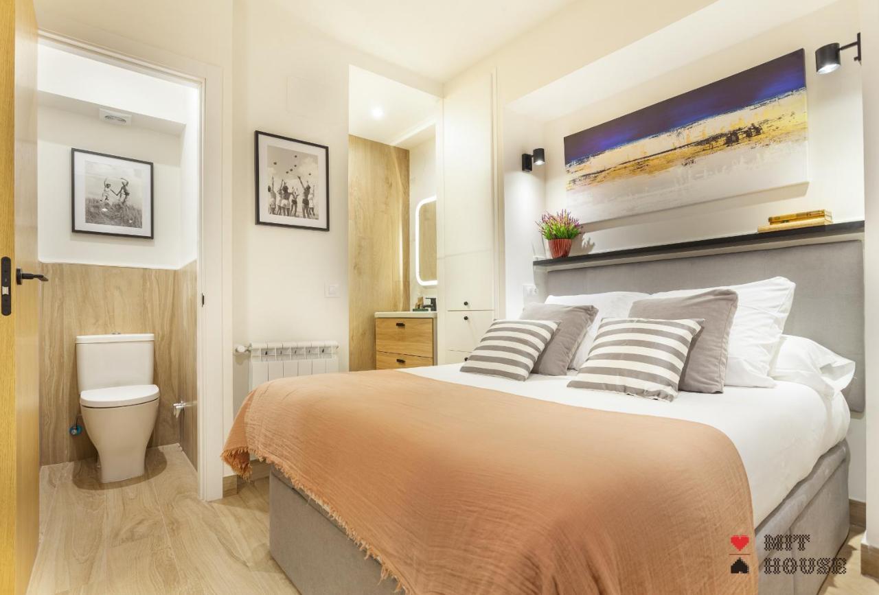 Mit House Puerta De America Iv En * Madrid