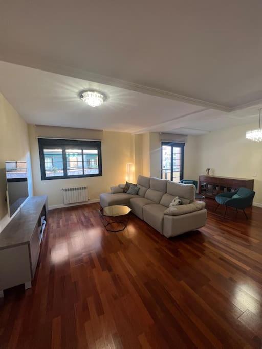 Apartamento Stunning 3 Bedroom Flat, All Exterior In Chamberi