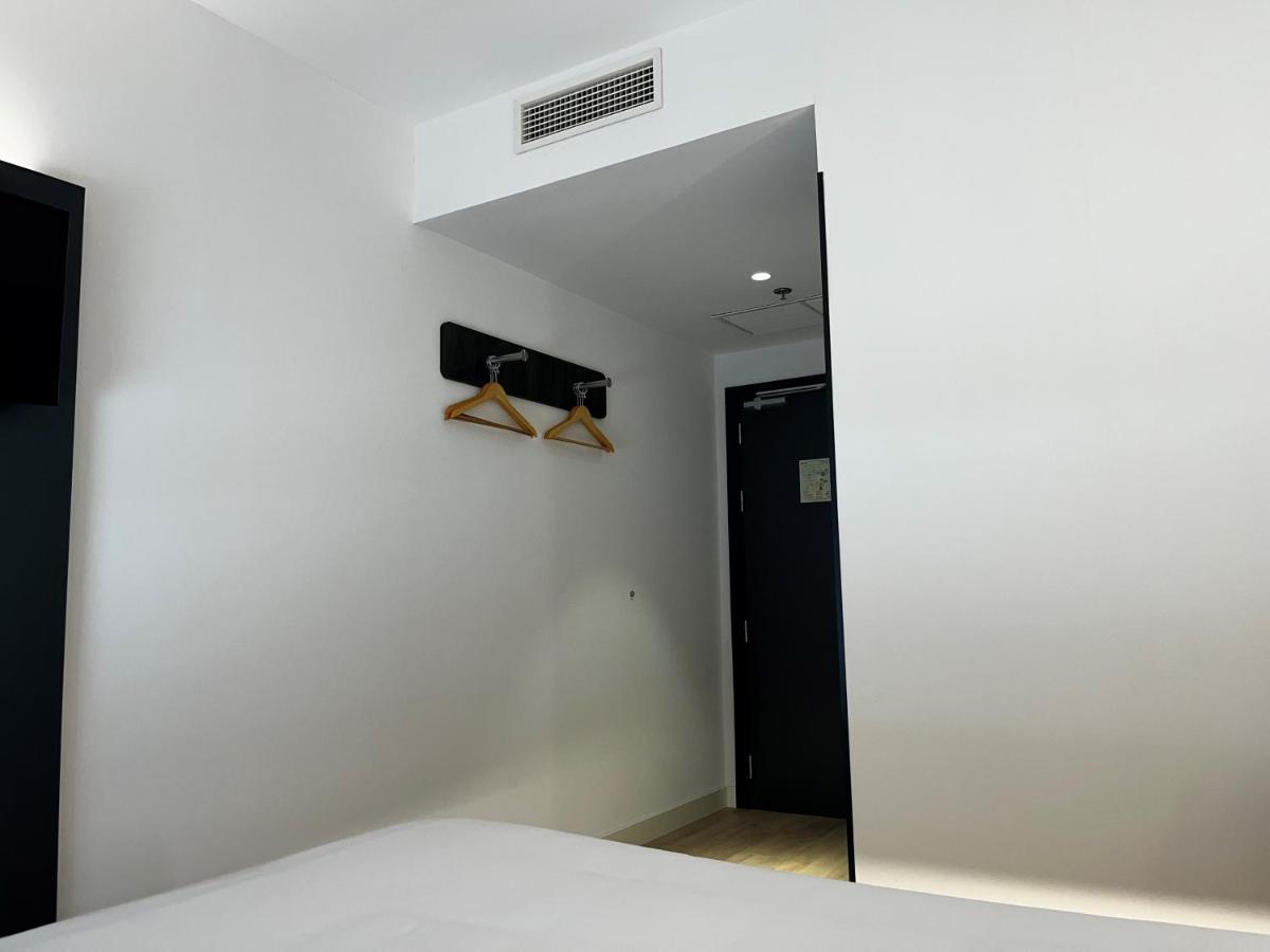 Pensión Easyhotel Centro Atocha 2*
