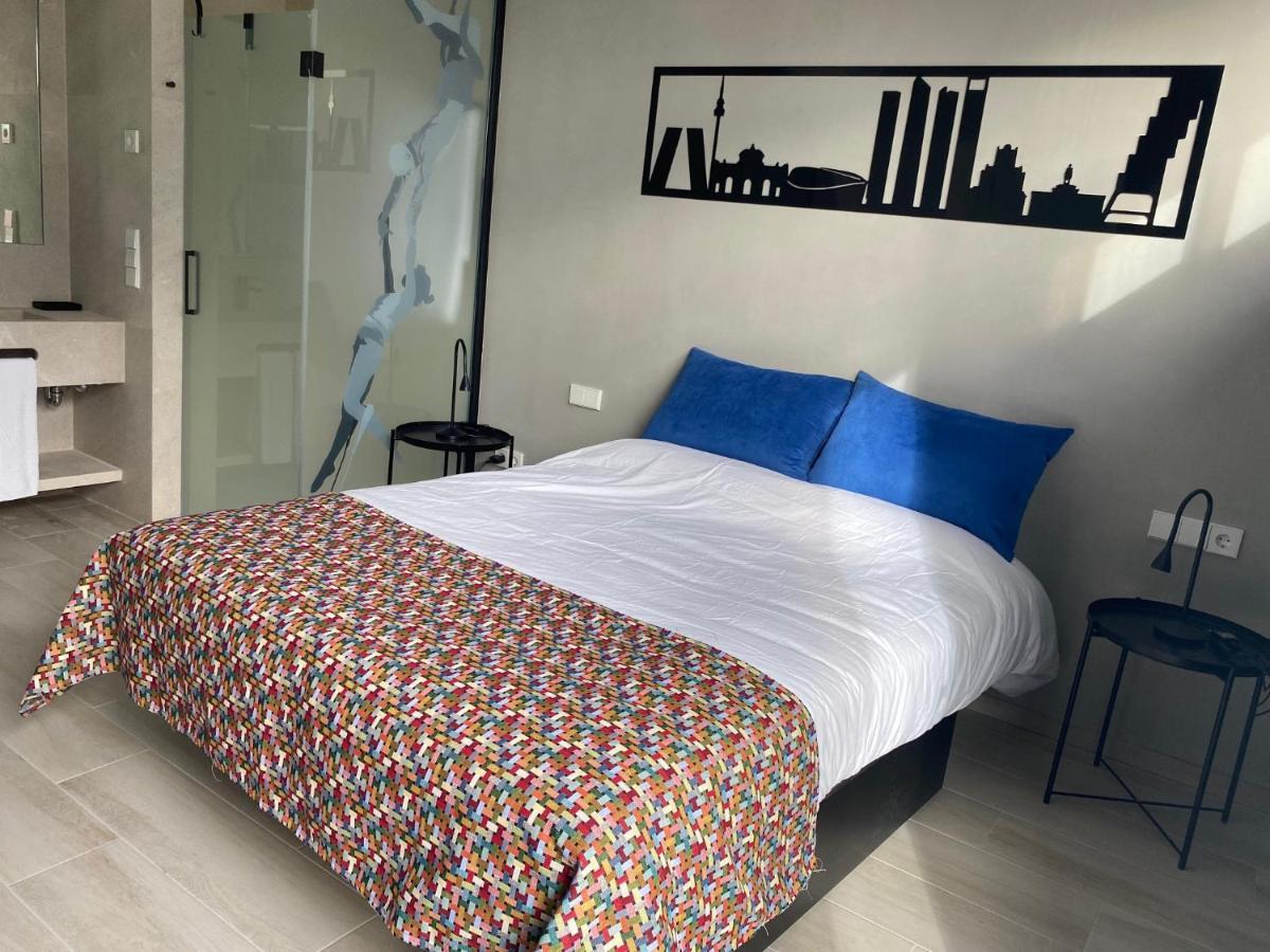 Ekilibrio & Apart-suites 4* Madrid