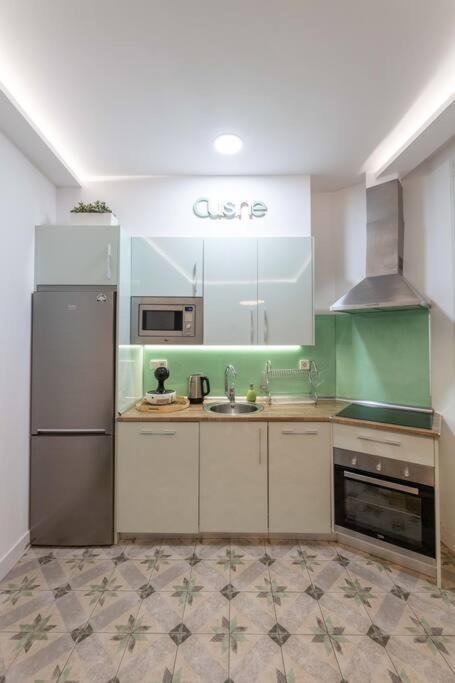 Amplio Apartamento 2hab, 2 Banos En Calle Mayor Madrid