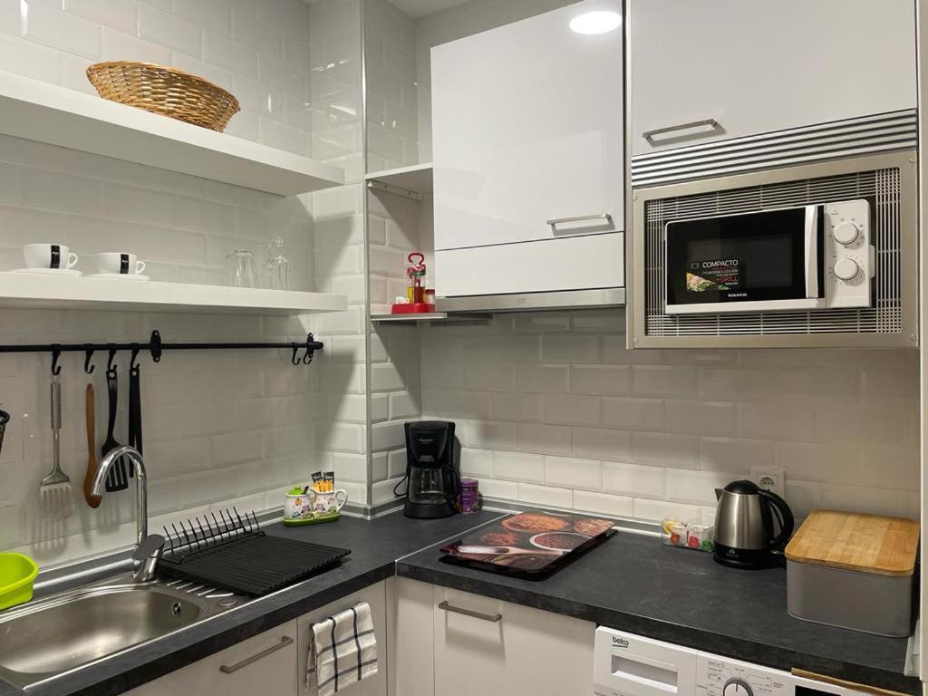 Acogedor Apartamento, Completamente Amoblado * Madrid