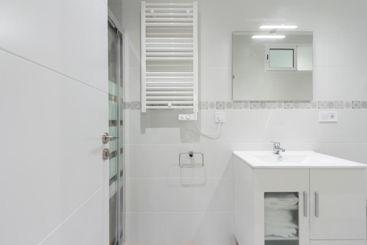 Urbantec Realty - Plaza De Castilla Apartment
