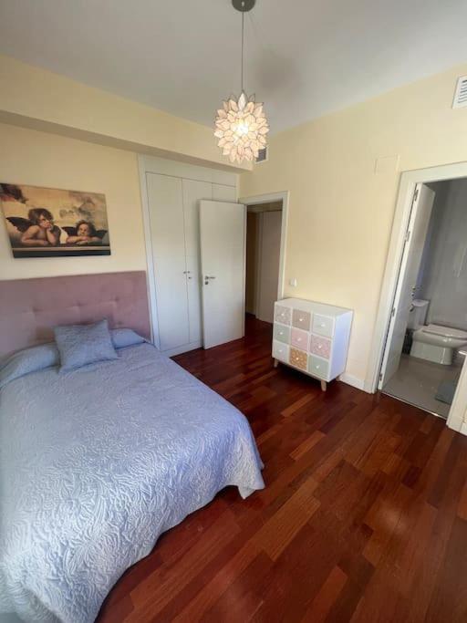 Stunning 3 Bedroom Flat, All Exterior In Chamberi *