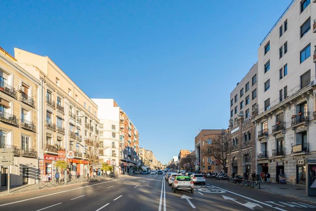 Near Embajadores And Atocha Apartment