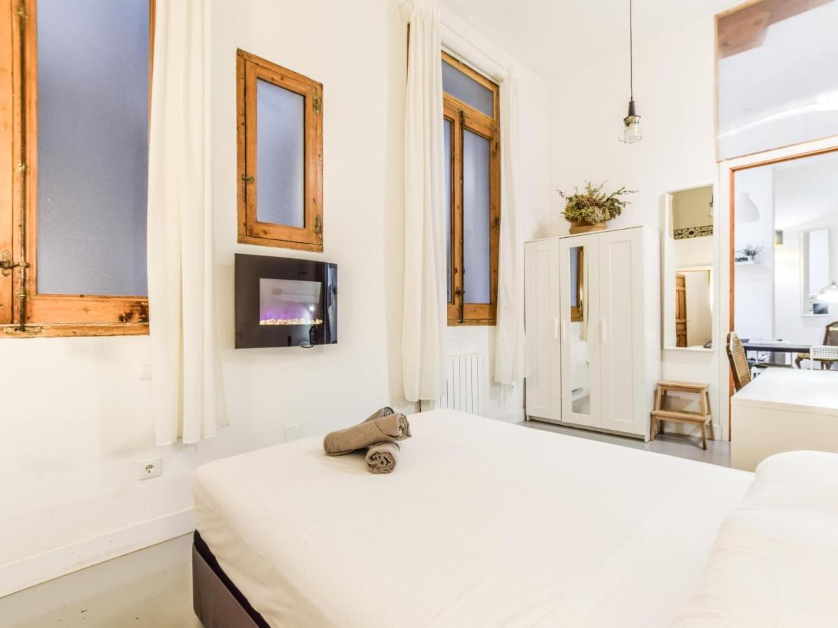 Apartamento En Lavapies De Estilo Industrial Para 5 Personas