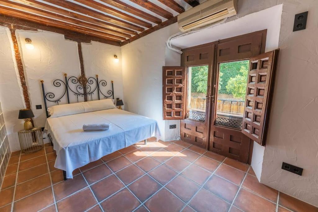 Encantador En Calle Segovia Apartamento Madrid