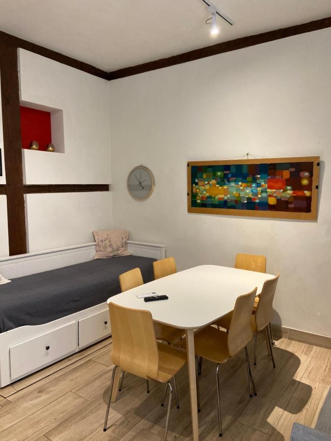 Apartment Opera-suites Luxury La Boheme, In The Very Center Of Madrid. Madrid
