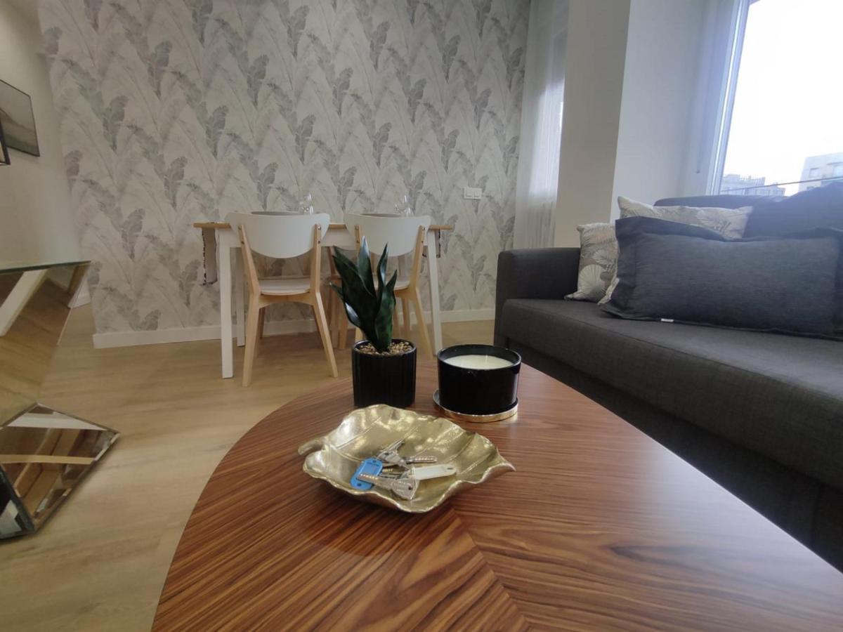 Apartamento For Exclusivo Apartamento Plaza De Castilla Cas224 Madrid