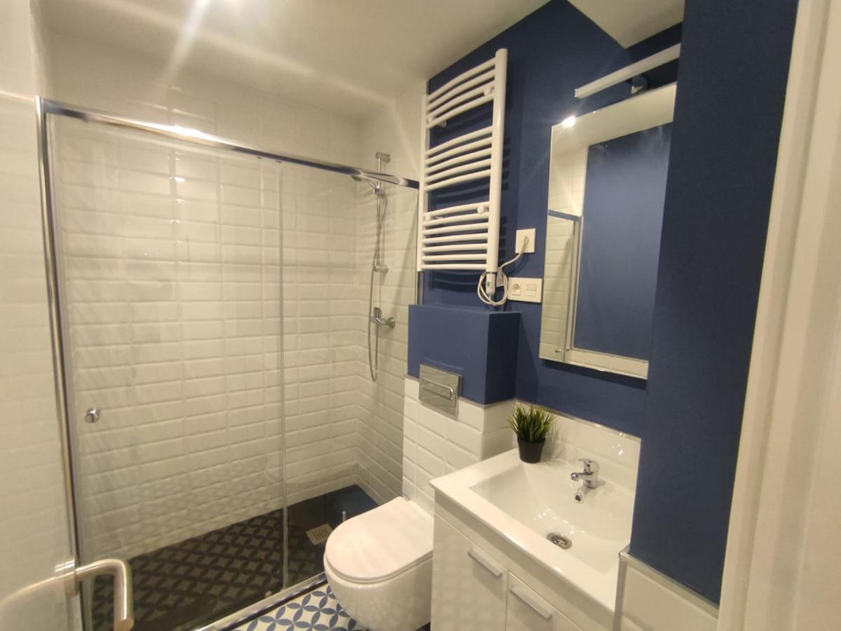 Apartamento For Exclusivo Apartamento Plaza De Castilla Cas224 Madrid