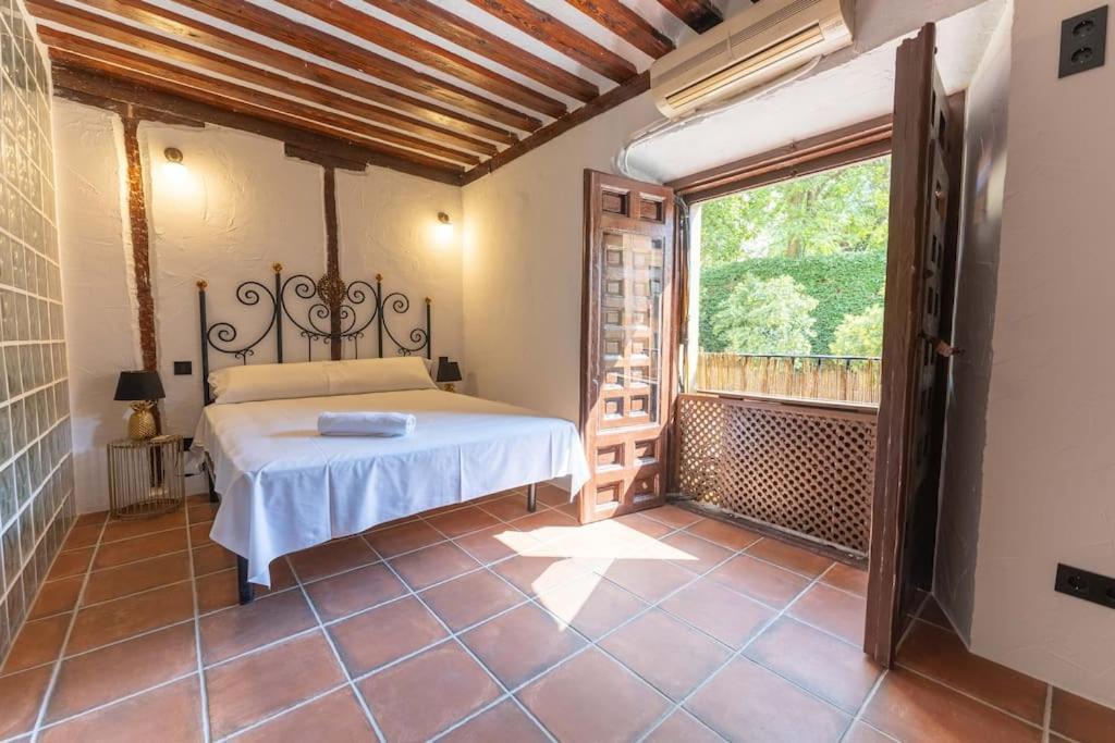 Encantador En Calle Segovia Apartamento