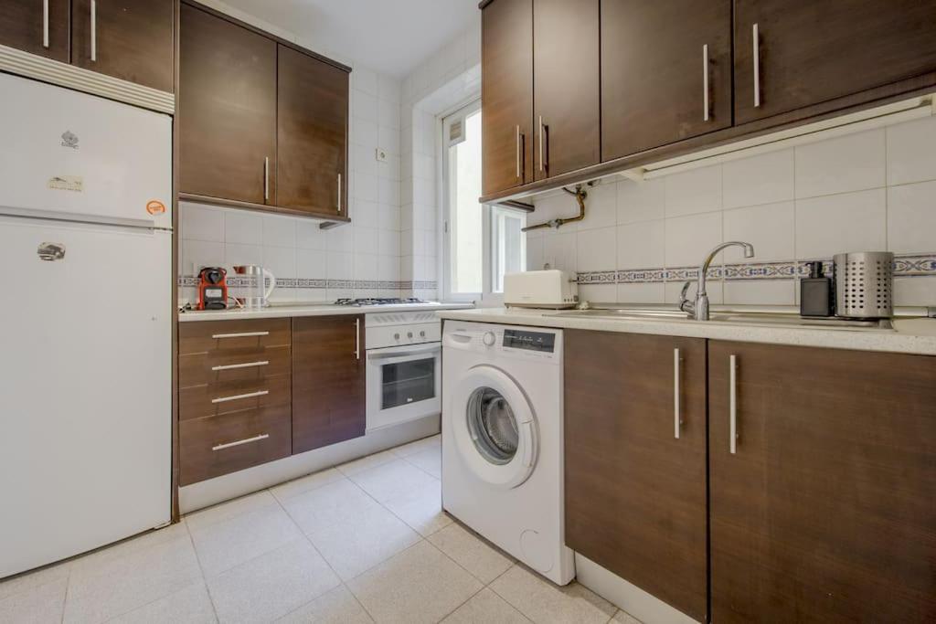 Apartment Classic Apt 7pax En El Corazon De La Latina/madrid *